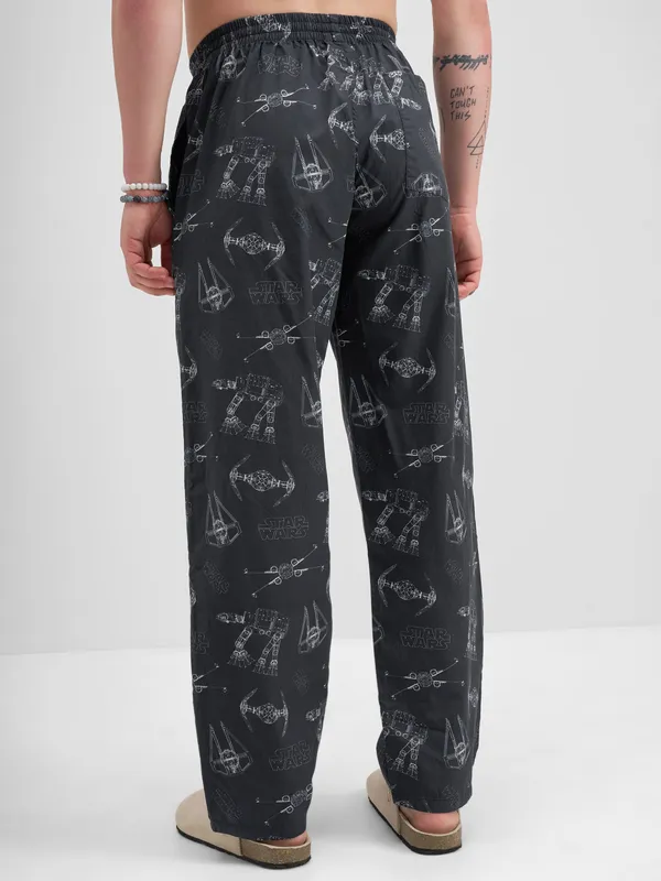 Star Wars By Highlander Men Black Star Wars Printed Lounge Pant