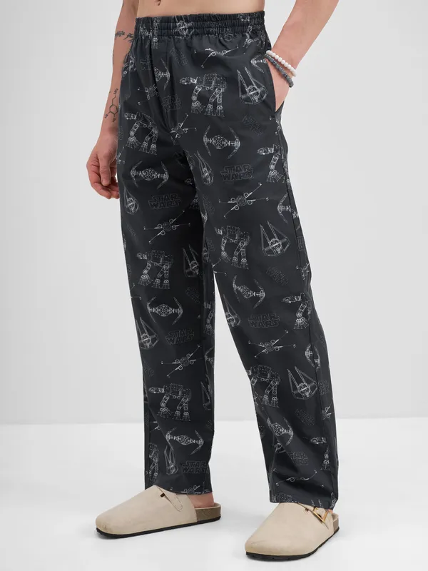Star Wars By Highlander Men Black Star Wars Printed Lounge Pant