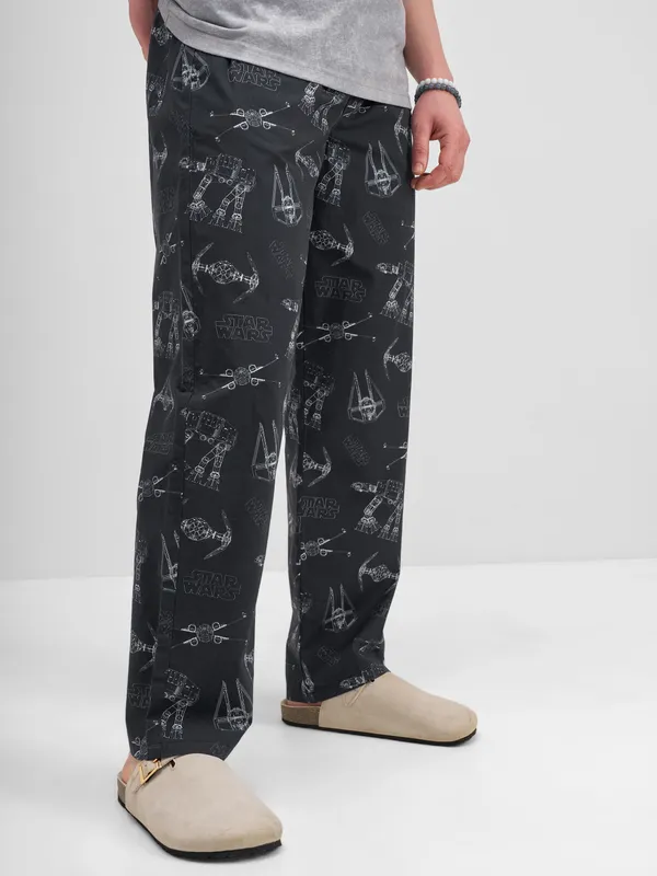 Star Wars By Highlander Men Black Star Wars Printed Lounge Pant