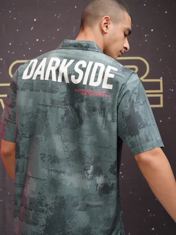 Star Wars By Highlander Men Green Dark Side Printed Relaxed Fit Casual Shirt