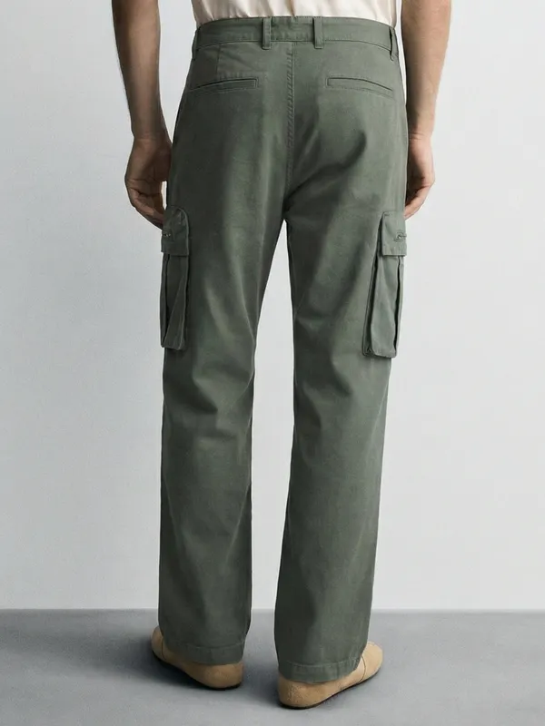 Highlander Men Olive Star Wars Loose Fit Solid Regular Trouser