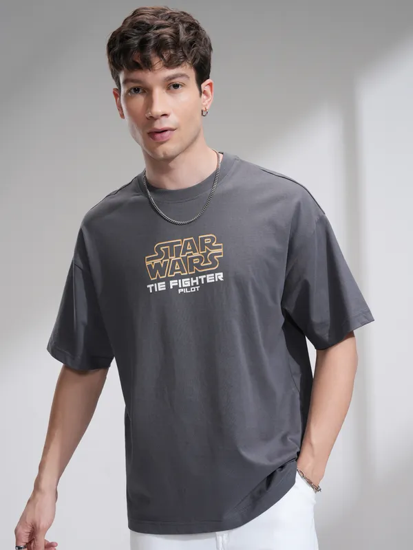 Star Wars By Highlander Men Grey Darth Vader Printed Oversized Fit T-Shirt