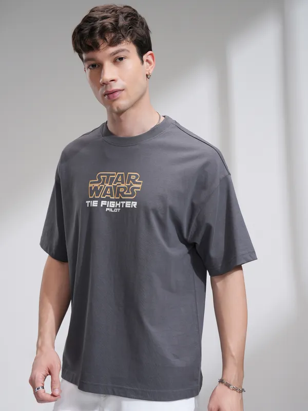 Star Wars By Highlander Men Grey Darth Vader Printed Oversized Fit T-Shirt