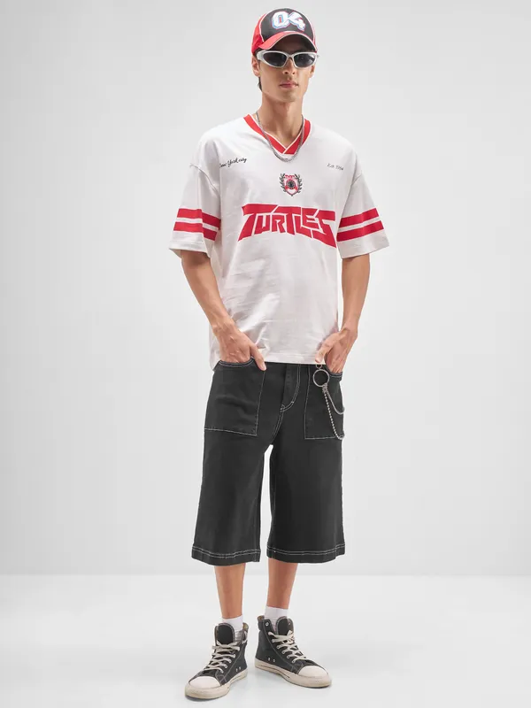 Highlander Men White Ninja Turtles Embroidered V-Neck Embroidered T-Shirt