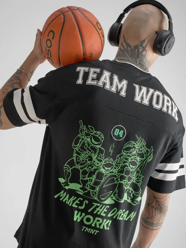 Highlander Men Black Ninja Turtles Printed V-Neck Oversized Fit T-Shirt