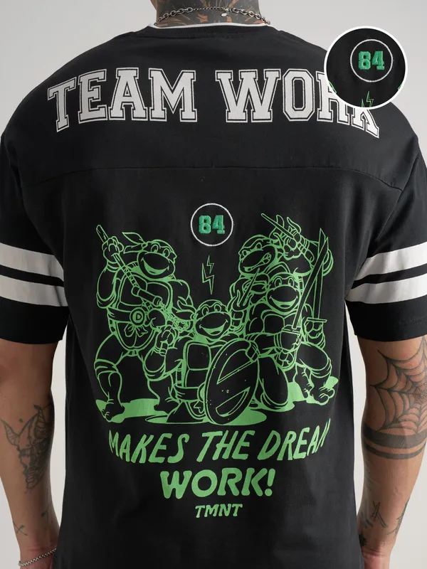 Highlander Men Black Ninja Turtles Printed V-Neck Oversized Fit T-Shirt