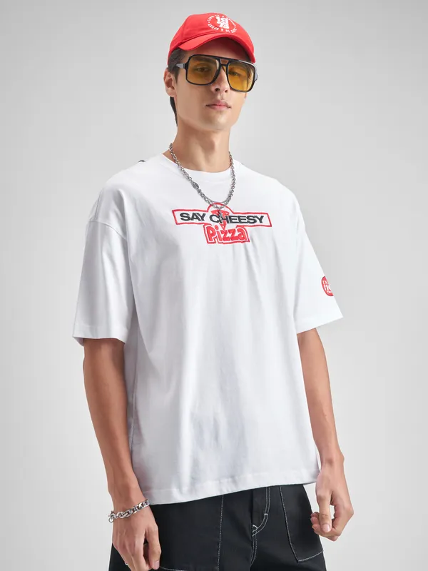 Highlander Men White Ninja Turtles Embroidered Round Neck T-Shirt