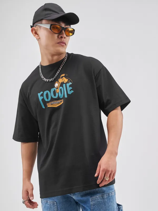 Highlander Men Black Garfield Printed Round Neck Oversized Fit T-Shirt