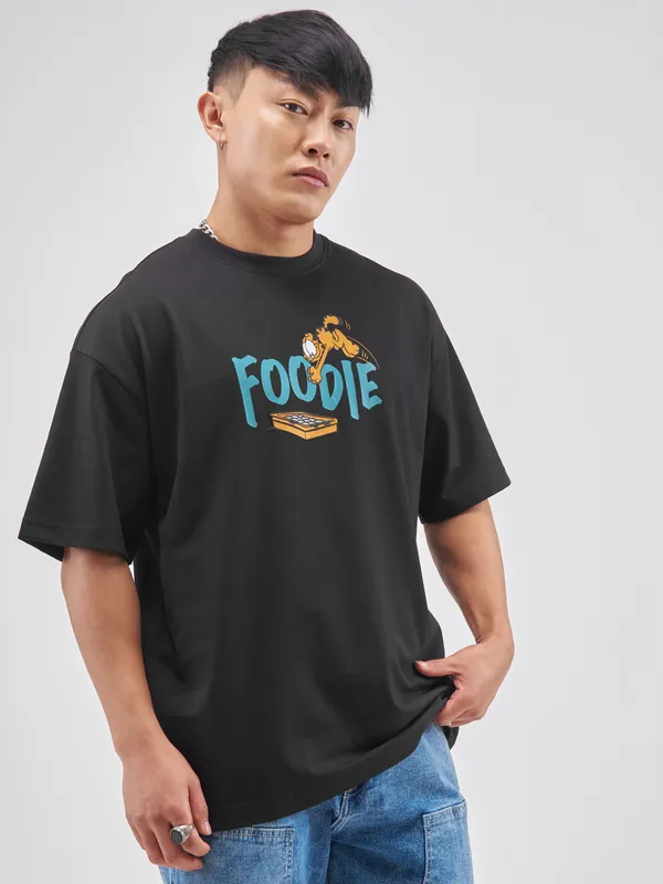 Highlander Men Black Garfield Printed Round Neck Oversized Fit T-Shirt