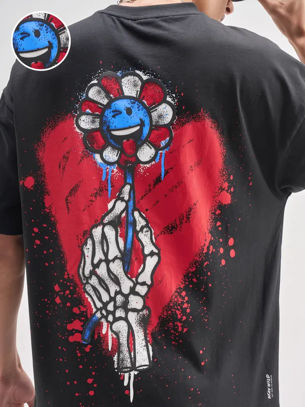 Highlander Men Black SmileyWorldÂ® Printed Round Neck T-Shirt