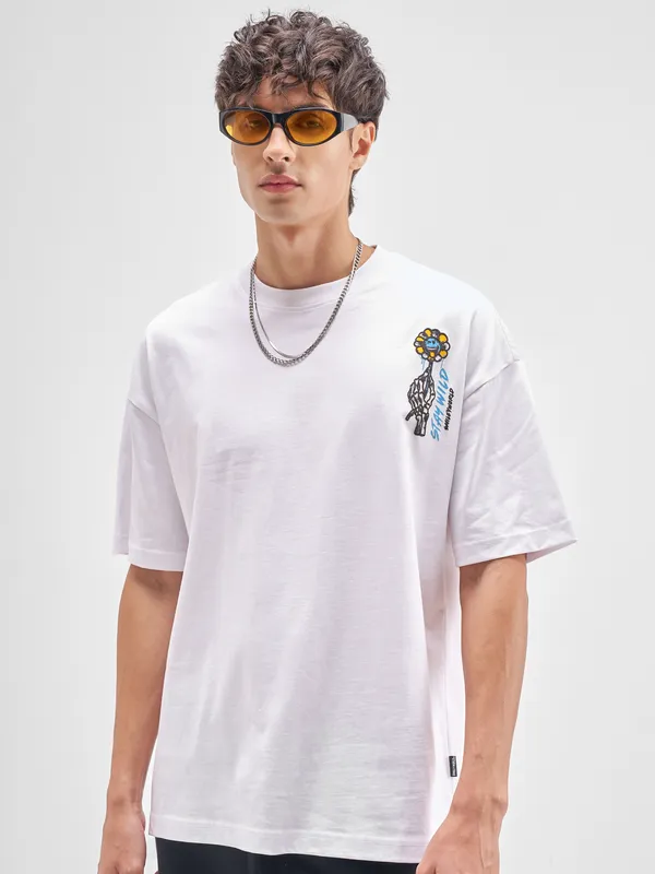 Highlander Men White SmileyWorldÂ® Printed Round Neck T-Shirt