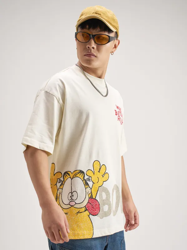 Highlander Men Beige Garfield Printed Round Neck Oversized Fit T-Shirt