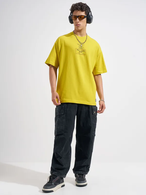 WB By Highlander Men Yellow Looney Tunes Printed Round Neck T-Shirt