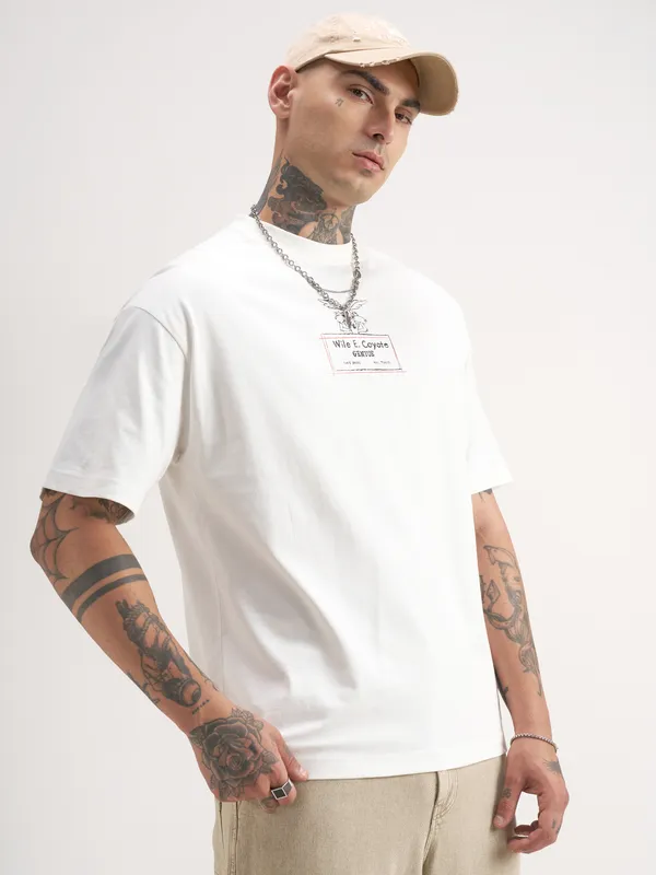 WB By Highlander Men White Looney Tunes Printed Round Neck T-Shirt