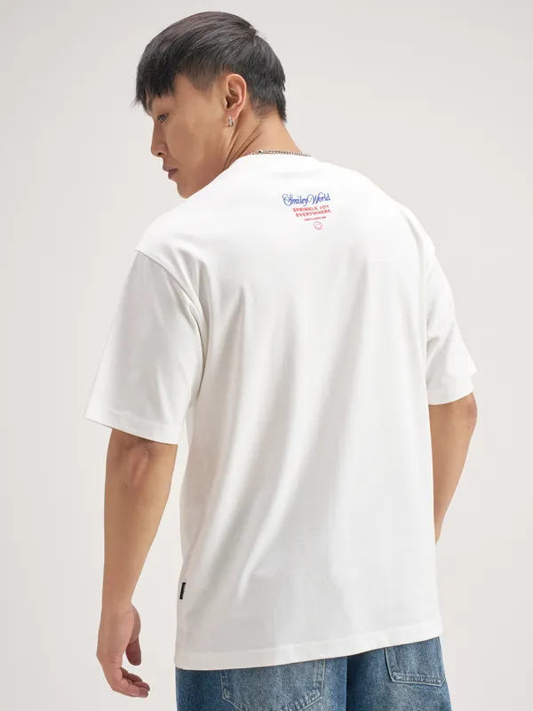 Highlander Men White SmileyWorldÂ® Printed Round Neck T-Shirt