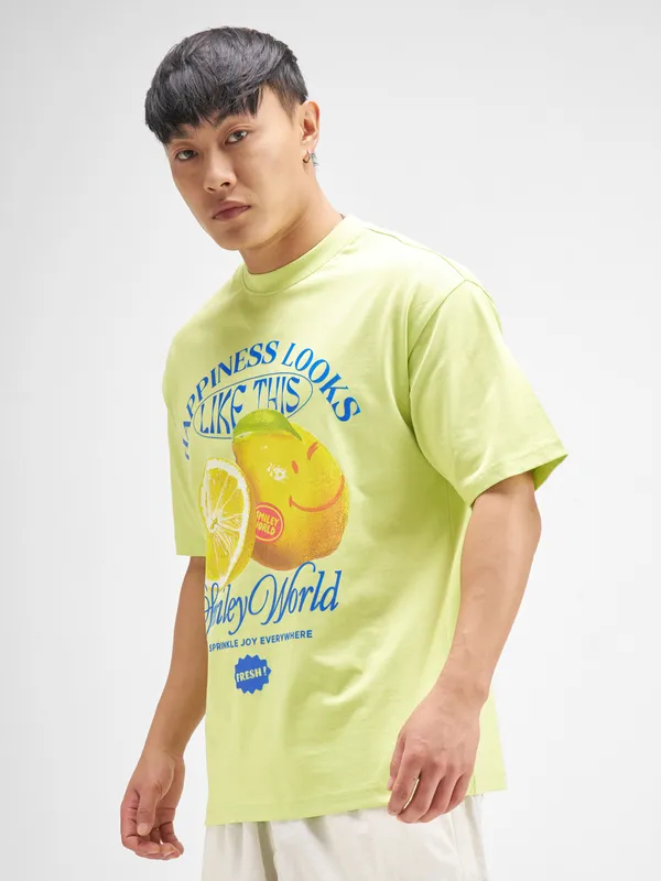 Highlander Men Green SmileyWorldÂ® Printed Round Neck T-Shirt