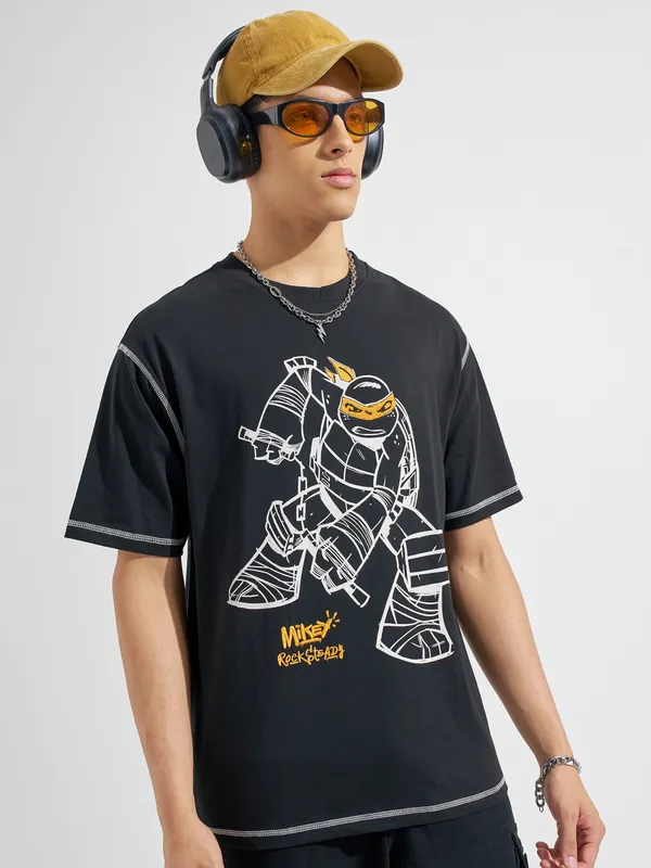 Highlander Men Black Ninja Turtles Embroidered Round Neck T-Shirt