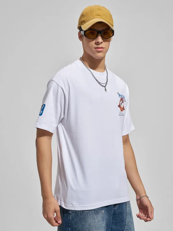 WB By Highlander Men White Looney Tunes Printed Round Neck T-Shirt