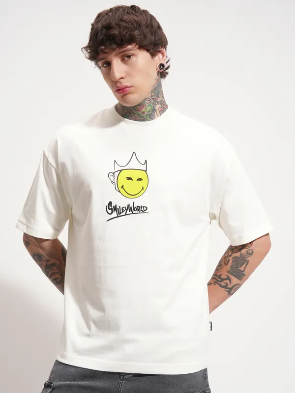 SmileyWorldÂ® Men Printed Round Neck Oversized Fit T-Shirt