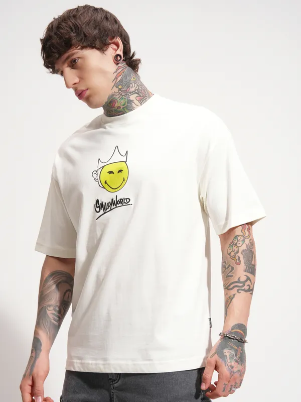 SmileyWorldÂ® Men Printed Round Neck Oversized Fit T-Shirt