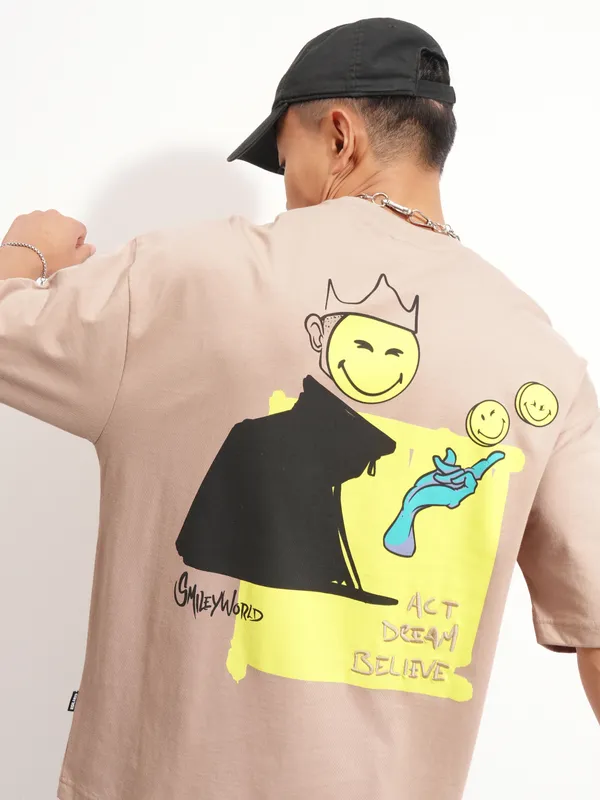 Highlander Men Tan SmileyWorldÃÂ® Printed Round Neck Oversized Fit T-Shirt