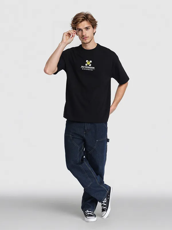 Highlander Men Black SmileyWorldÃÂ® Printed Round Neck Oversized Fit T-Shirt