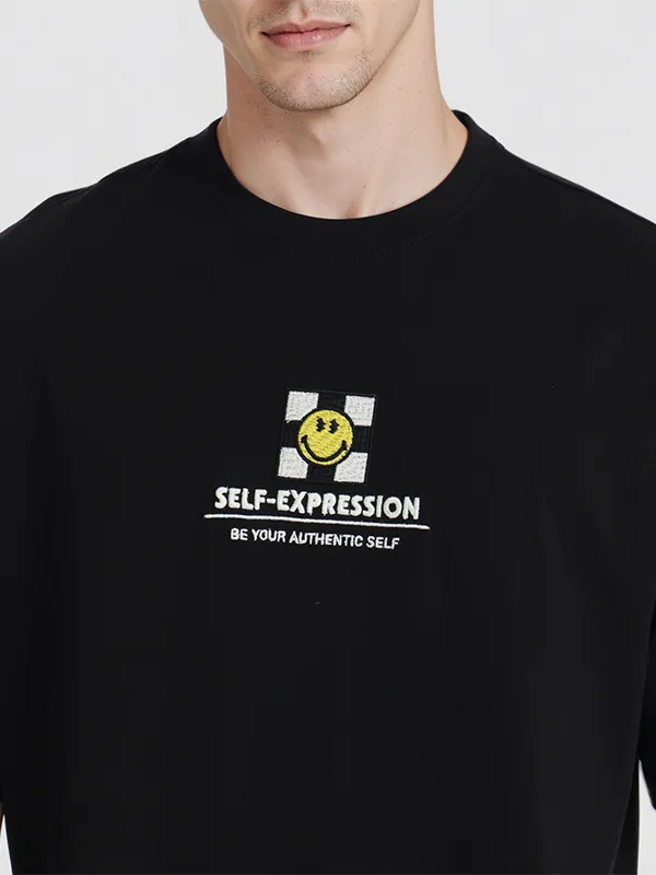 Highlander Men Black SmileyWorldÃÂ® Printed Round Neck Oversized Fit T-Shirt