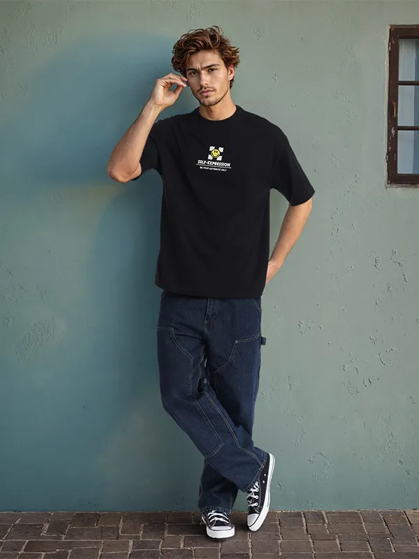 Highlander Men Black SmileyWorldÃÂ® Printed Round Neck Oversized Fit T-Shirt