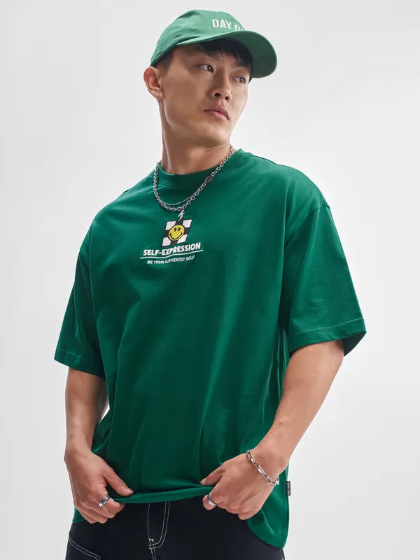Highlander Men Green SmileyWorldÂ® Printed Round Neck Oversized Fit T-Shirt