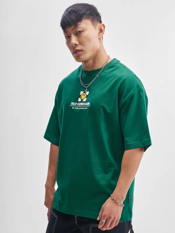 Highlander Men Green SmileyWorldÂ® Printed Round Neck Oversized Fit T-Shirt