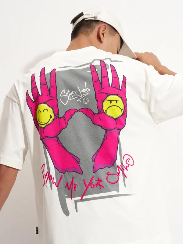 Highlander Men Off White SmileyWorldÃÂ® Printed Round Neck Oversized Fit T-Shirt