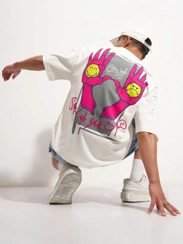 Highlander Men Off White SmileyWorldÃÂ® Printed Round Neck Oversized Fit T-Shirt