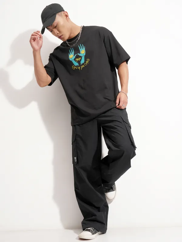 Highlander Men Black SmileyWorldÃÂ® Printed Round Neck Oversized Fit T-Shirt