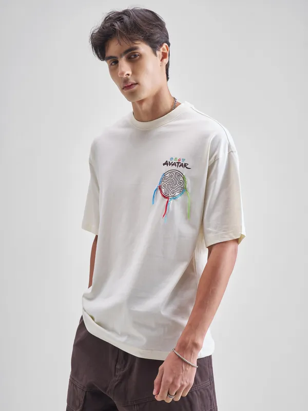 Highlander Men Off White Avatar Printed Round Neck Oversized Fit T-Shirt