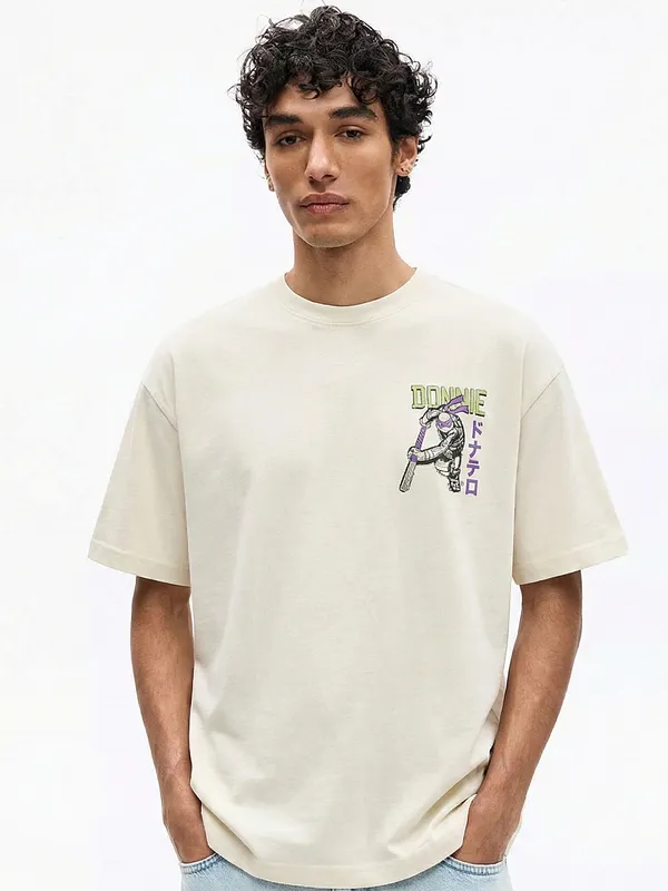 Highlander Men Cream Ninja Turtles Printed Round Neck Oversized Fit T-Shirt