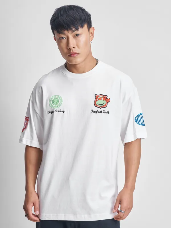 Highlander Men White Ninja Turtles Printed Round Neck Oversized Fit T-Shirt