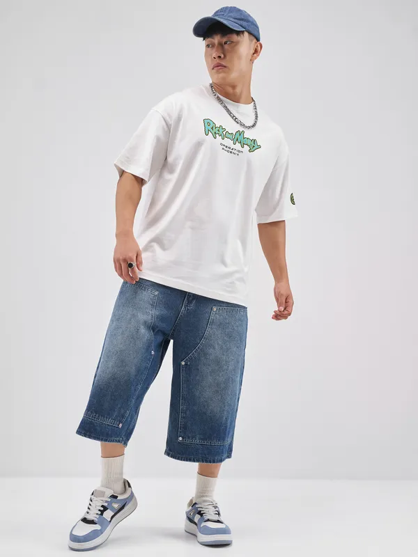 Highlander Men White Rick And Morty Printed Round Neck Oversized Fit T-Shirt