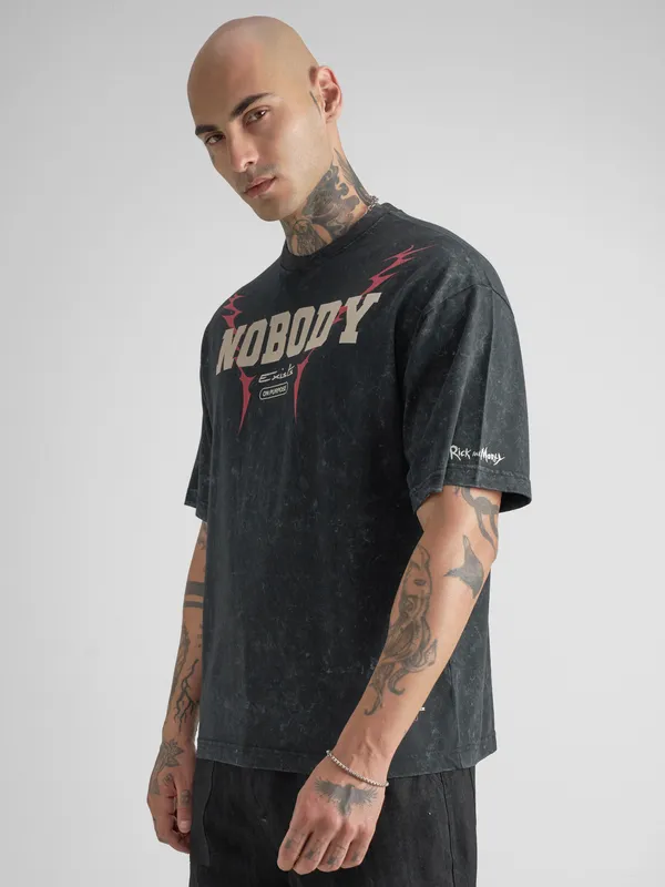 WB By Highlander Men Black Rick And Morty Printed Round Neck Oversized Fit T-Shirt