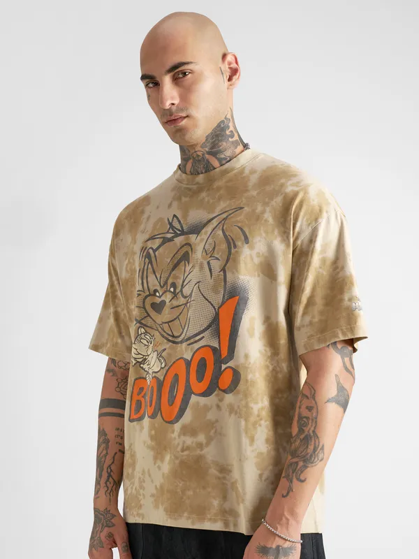 WB By Highlander Men Beige Tom And Jerry Printed Round Neck Oversized Fit T-Shirt