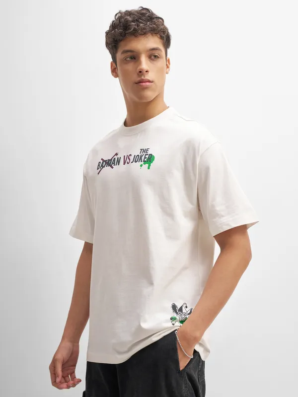 DC By Highlander Men White Joker Printed Round Neck T-Shirt