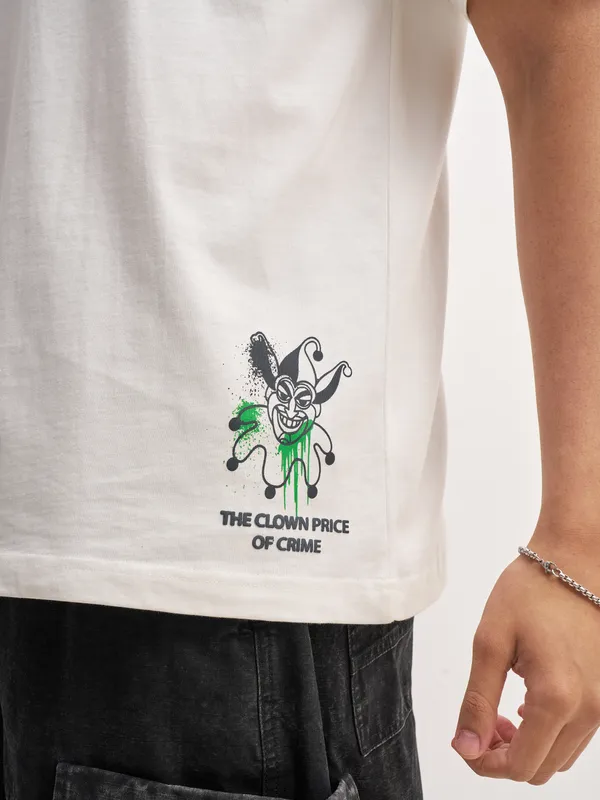 DC By Highlander Men White Joker Printed Round Neck T-Shirt