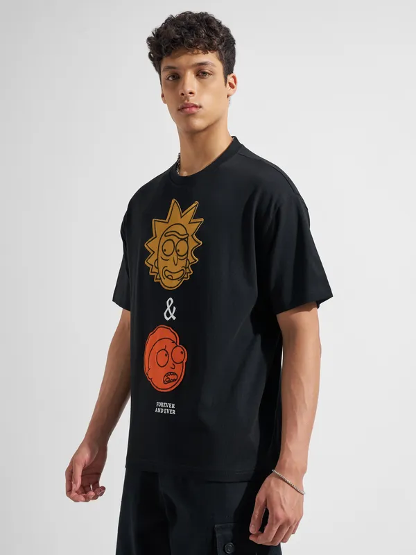 WB By Highlander Men Black Rick And Morty Printed Round Neck T-Shirt