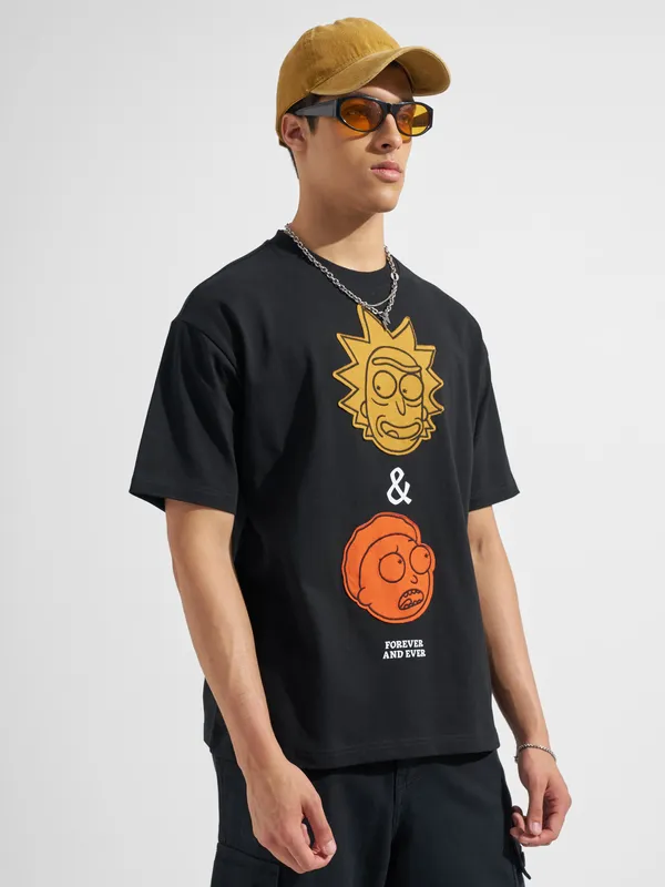 WB By Highlander Men Black Rick And Morty Printed Round Neck T-Shirt