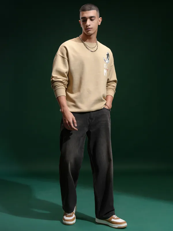 WB By Highlander Men Brown Daffy Duck Round Neck Pullover Sweatshirt