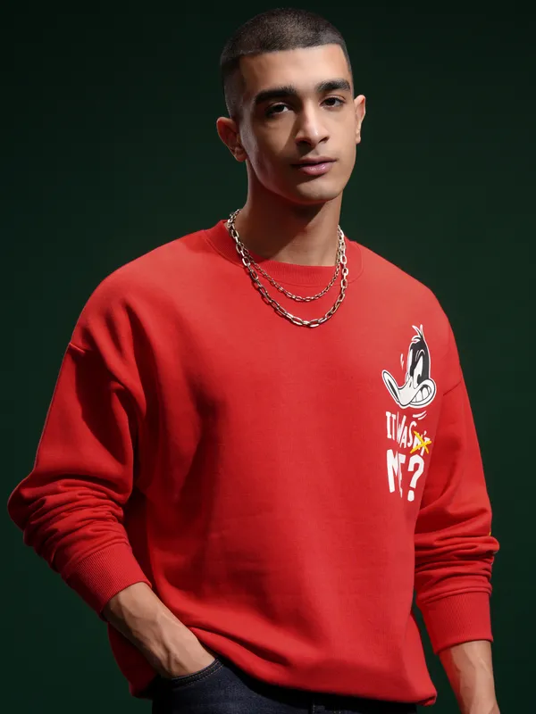 WB By Highlander Men Red Daffy Duck Round Neck Pullover Sweatshirt