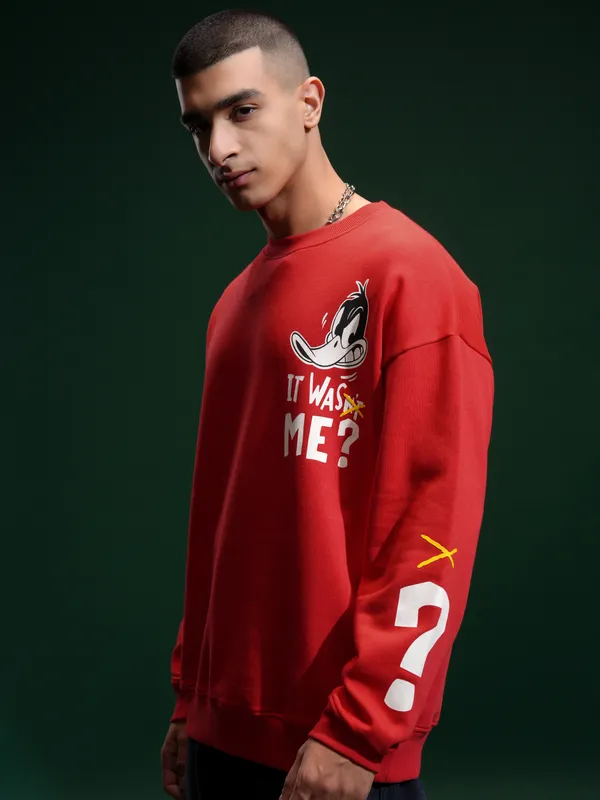 WB By Highlander Men Red Daffy Duck Round Neck Pullover Sweatshirt