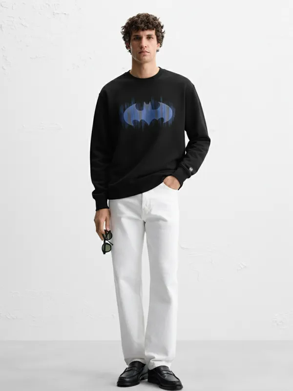 DC By Highlander Men Black Batman Round Neck Pullover Sweatshirt
