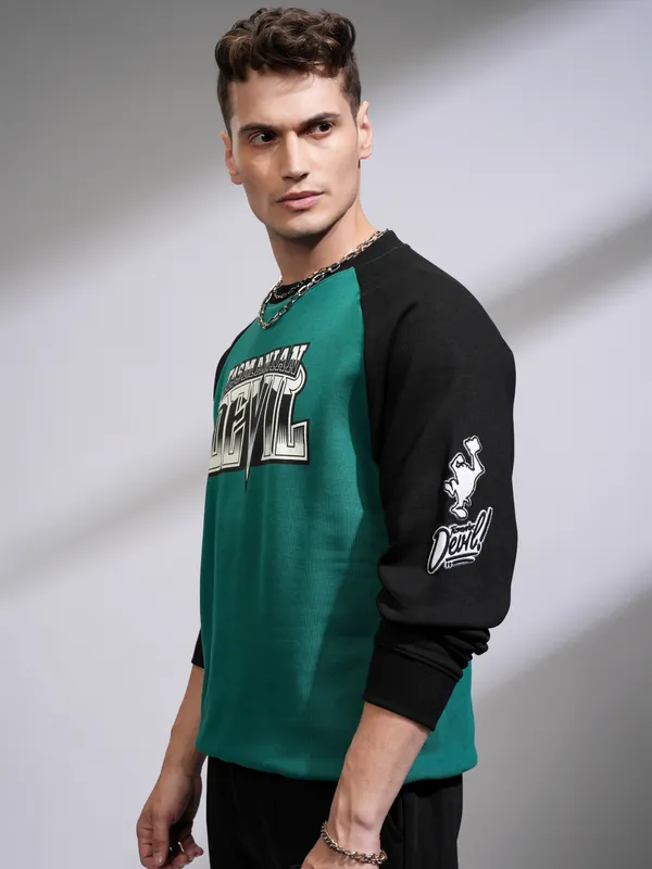 WB By Highlander Men Green Looney Tunes Round Neck Pullover Sweatshirt