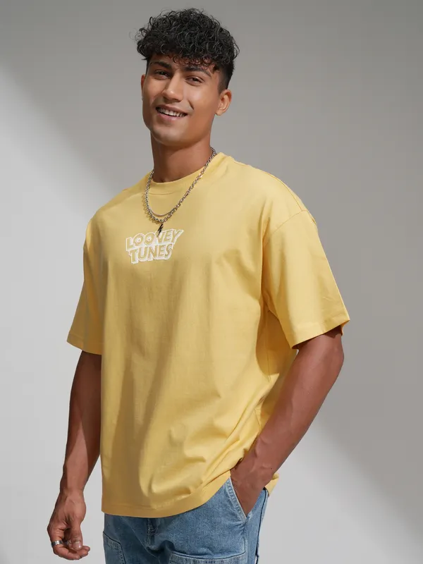 WB By Highlander Men Yellow Looney Tunes Printed Round Neck T-Shirt