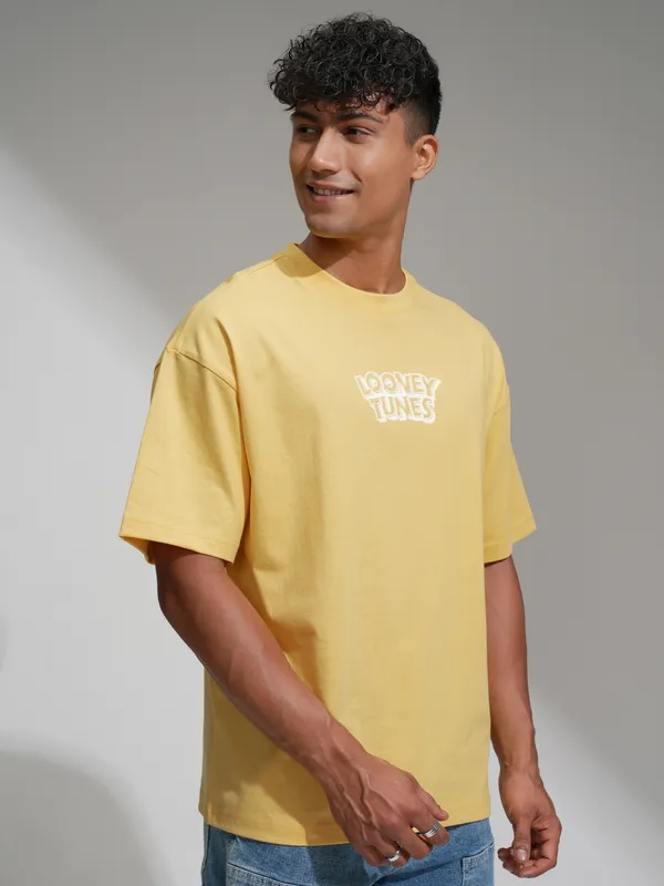 WB By Highlander Men Yellow Looney Tunes Printed Round Neck T-Shirt